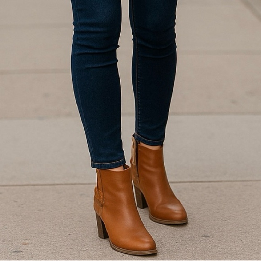 Charlotte Chestnut Ankle Booties by Baretraps | Size 8M Vegan Leather Block Heel